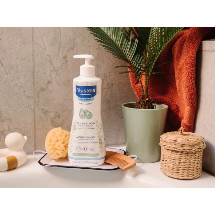 Mustela Gel Lavant Doux à l'Avocat Cheveux & Corps 500ml dans Cheveux & Corps chez Baby And Mom Maroc