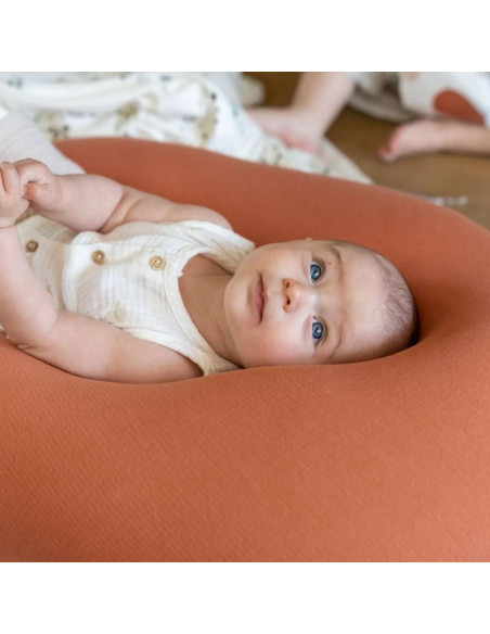 Doomoo Coussin de Grossesse et d'allaitement Buddy Terracotta dans Coussin d'allaitement chez Baby And Mom Maroc
