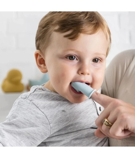 Dr Brown's silicone toothbrush with case — light green, from 3 months 2