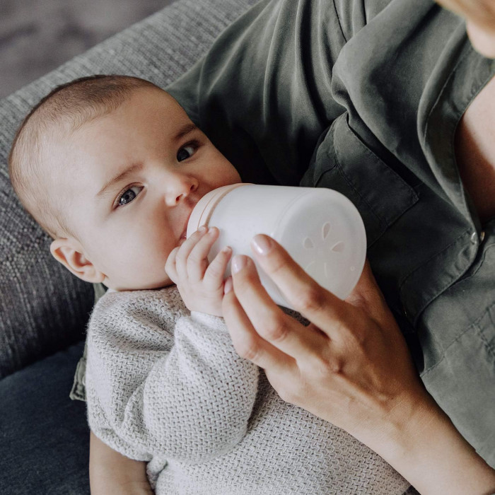 Biberon Suavinex anti-coliques Zero.Zero débit lent 180ml