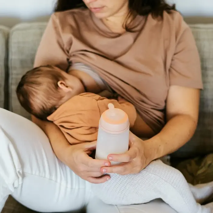 Biberon Suavinex anti-coliques Zero.Zero débit lent 180ml