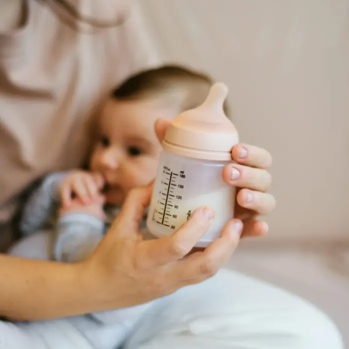 Biberon Suavinex anti-coliques Zero.Zero débit lent 180ml