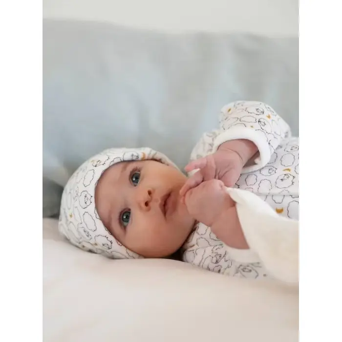 Kit naissance 6 pièces et sa valise cadeau 6m+ Coffret