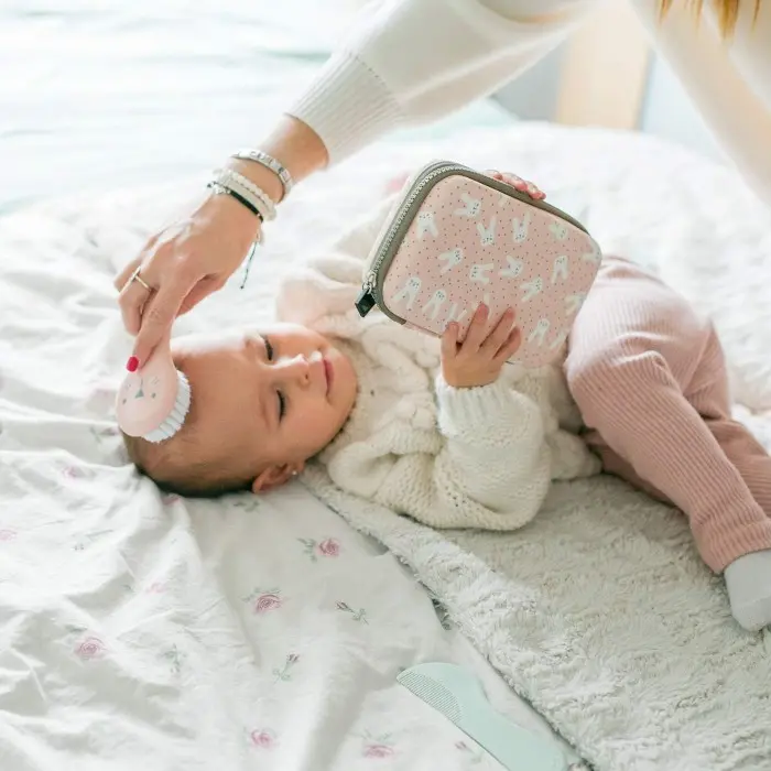 Suavinex Set brosse et peigne pour bébés - Rose Brosse et