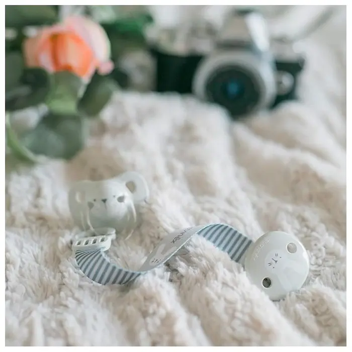 Suavinex Attache-sucette Hygge avec Ruban - Gris Sucettes -