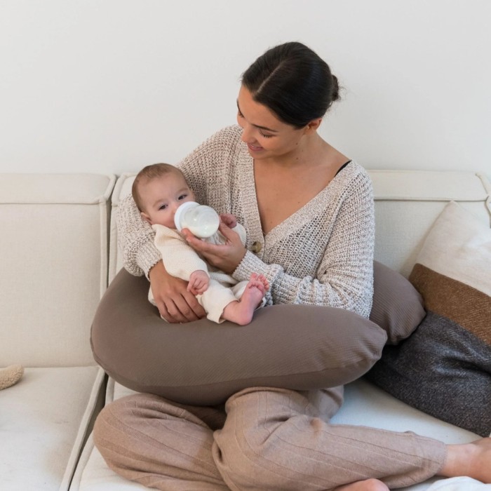 Doomoo Coussin de Grossesse et d'allaitement Buddy Caribou dans Coussin d'allaitement chez Baby And Mom Maroc
