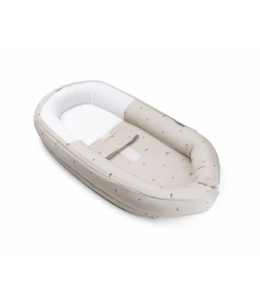 Doomoo Cocoon crib reducer Mushroom