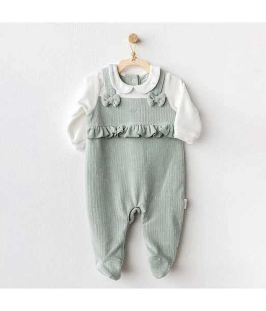 Baby outfit in chic velour, green colour | Comfort and elegance for baby from 0 to 3 months