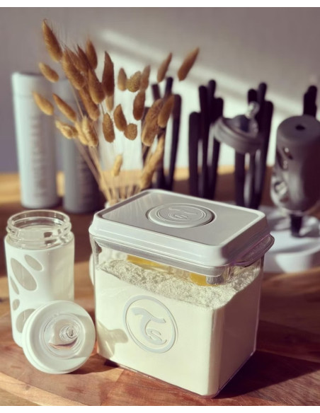Twistshake Formula Container Boîte hermétique pour lait en poudre - Blanc dans Vaisselle bébé chez Baby And Mom Maroc