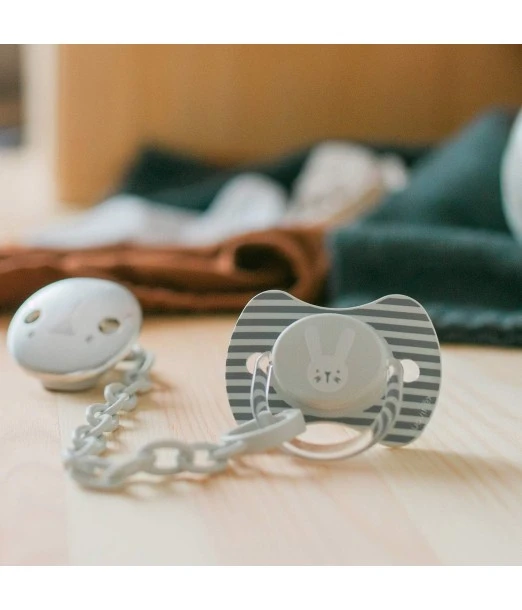 Suavinex Premium pacifier with symmetrical silicone nipple from 6 to 18 months - Grey Rabbit 2