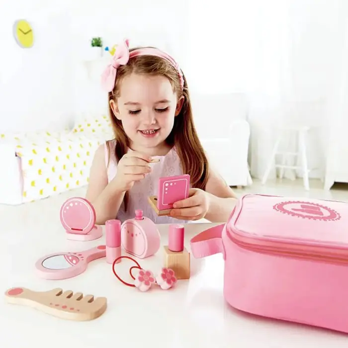Hape Kit de beauté en bois 3 - 8ans dans 3 - 5 ans chez Baby And Mom Maroc