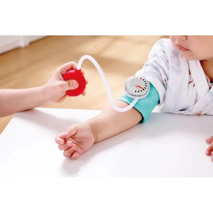 Hape Set médical du petit docteur 3ans+ dans Jeux éducatifs chez Baby And Mom Maroc