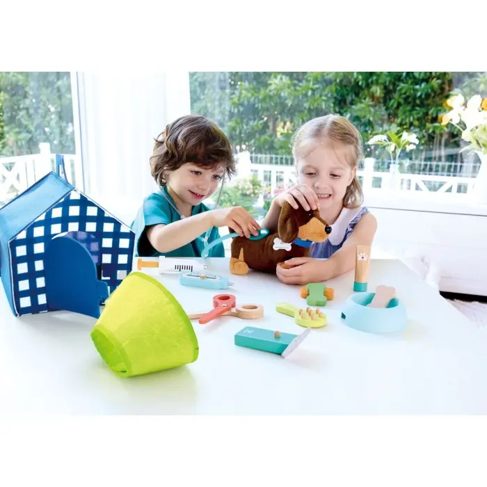 Hape Kit du Petit Vétérinaire - Clinique vétérinaire soins chiot 3ans+ dans Jeux éducatifs chez Baby And Mom Maroc