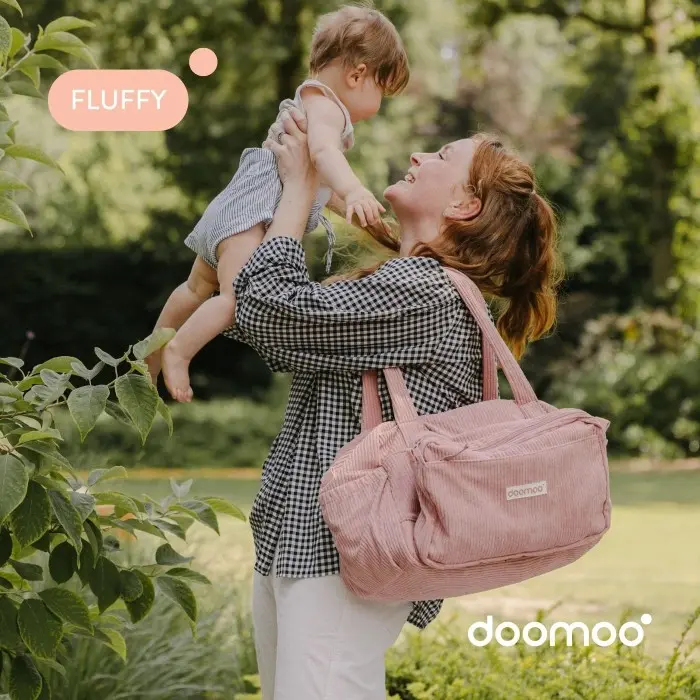 Doomoo Sac à langer Fluffy - Pink dans Sac à main chez Baby And Mom Maroc