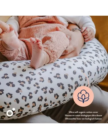 Doomoo Buddy Leopard Cream – Coussin de Grossesse et d’Allaitement 180 cm dans Linge de lit chez Baby And Mom Maroc