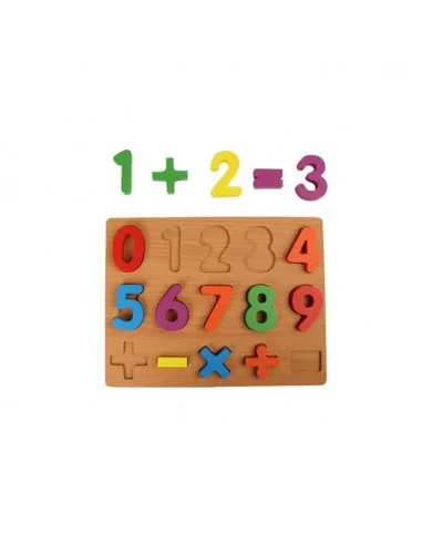 Puzzle les chiffres en bois.