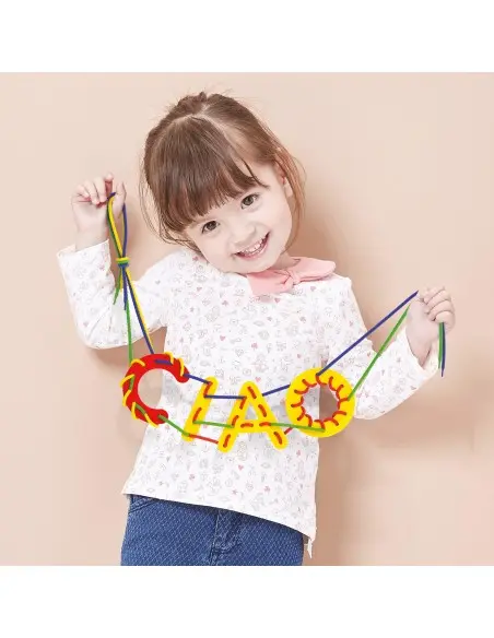 Quercetti Jeu de Lassage Lettres & Chiffres Montessori 3-7ans